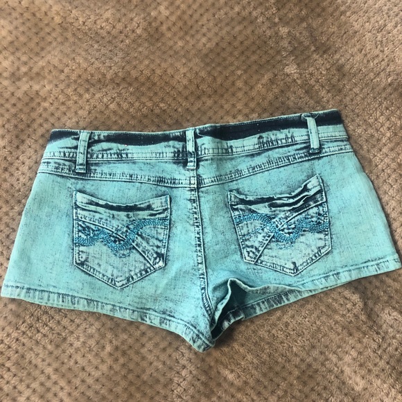 Jean shorts - Picture 2 of 3